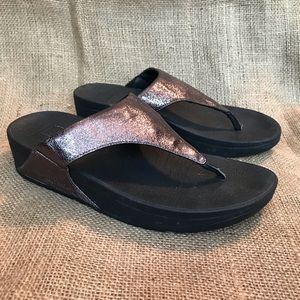 Fitflop Metallic Gray Leather Thong Strap Sandals Size 7